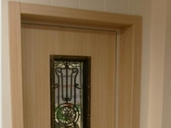 Установка дверных откосов на входные двери