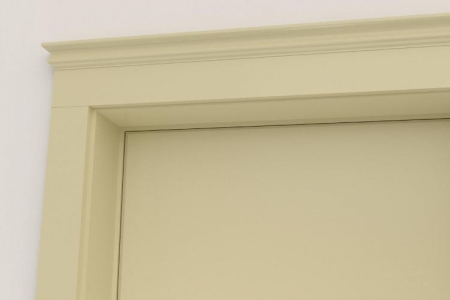 Наличник №05 с карнизом №07 МДФ / Массив