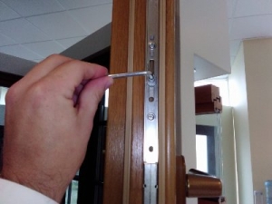 Регулировка окон, дверей (зима-лето)