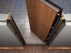 Установка входных металлических дверей